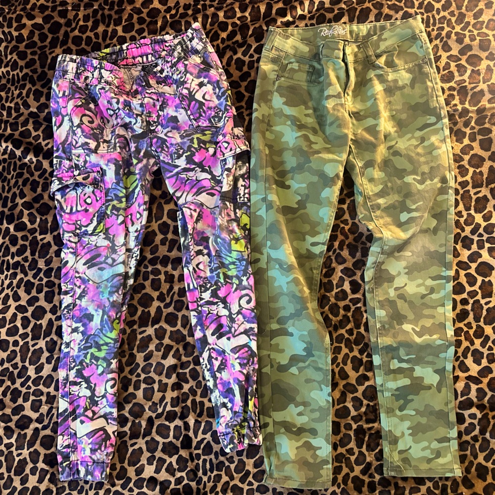 Girls 16 v.i.p Colorful graffiti cargo jeans & green Camo jeans